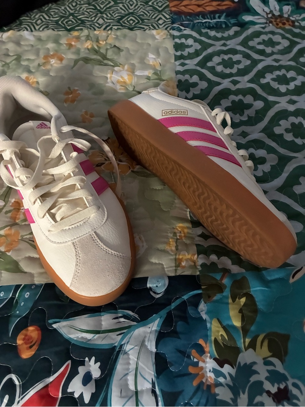 Adidas Women's 9.5  super cute White Sneakers with Pink Stripes and Gum Sole - Picture 3 of 5